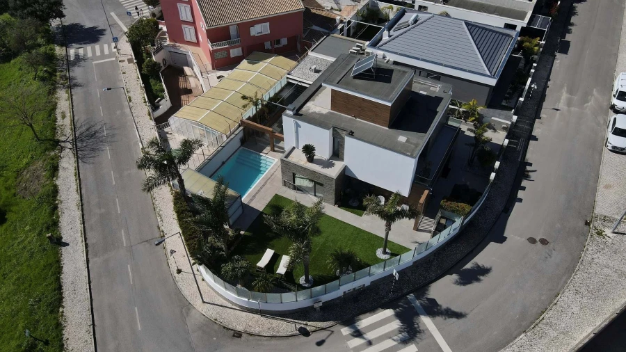 Moradia T4 para Venda em Charneca de Caparica e Sobreda Foto 2