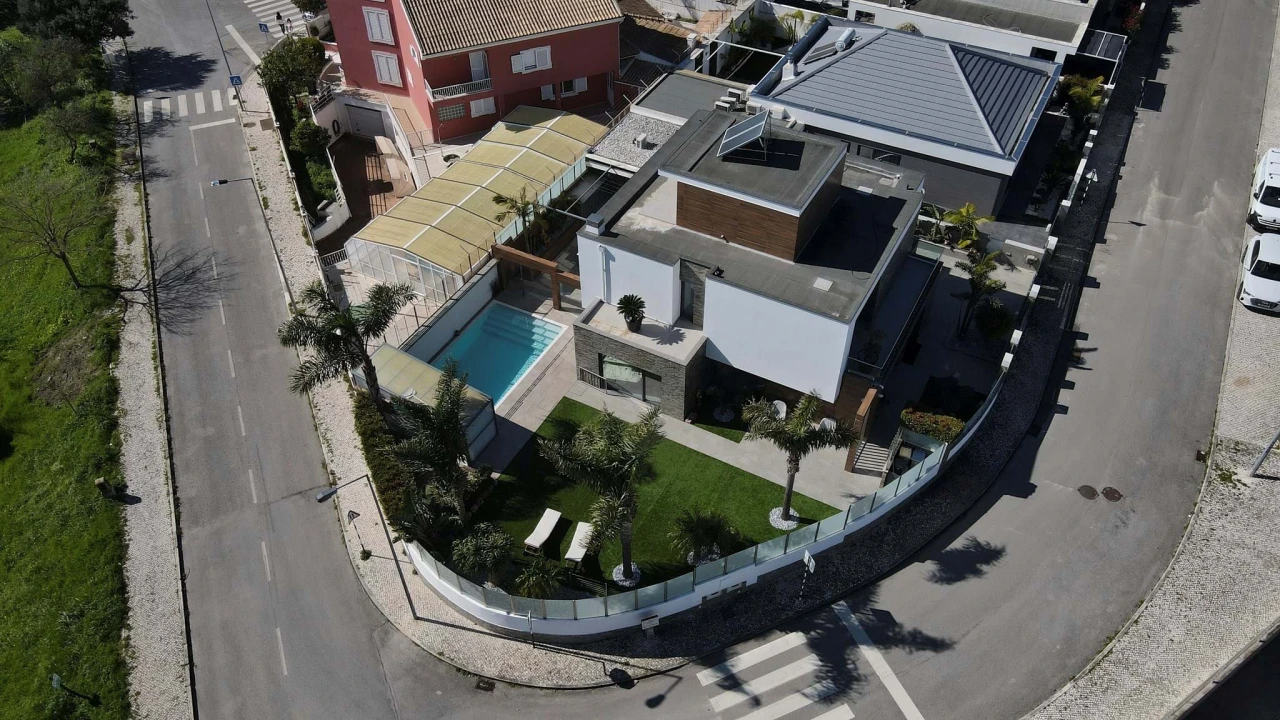 Moradia T4 para Venda em Charneca de Caparica e Sobreda Foto 2