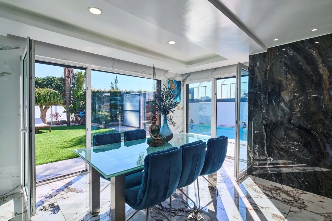 Moradia T4 para Venda em Charneca de Caparica e Sobreda Foto 4