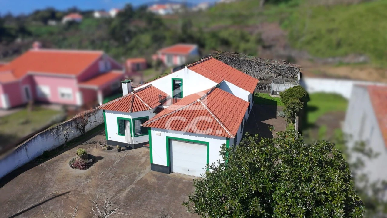 Moradia T5 para Venda em São Mateus da Calheta Foto 21