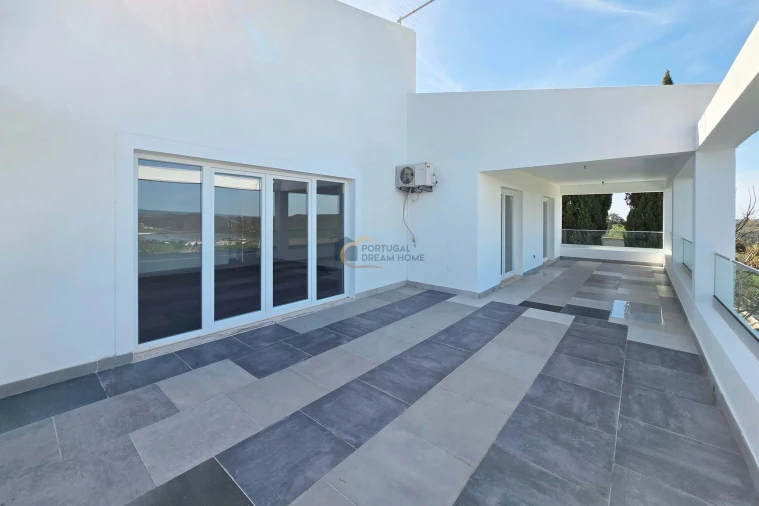 Moradia T4 para Venda em São Silvestre Foto 7