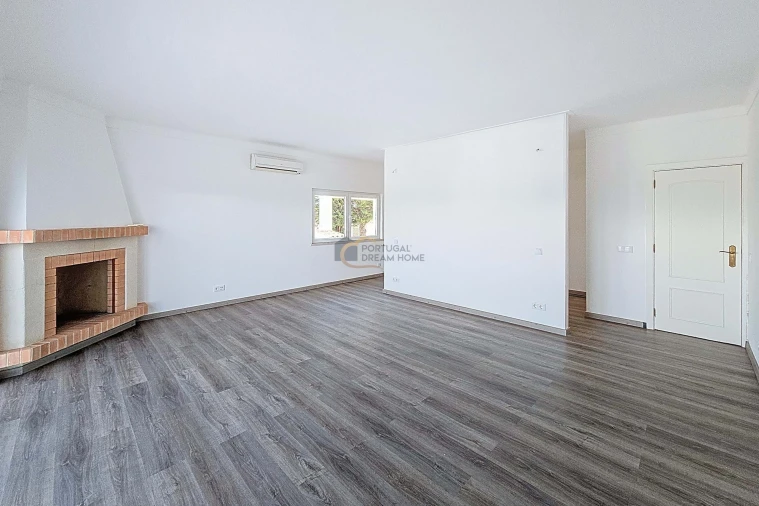 Moradia T4 para Venda em São Silvestre Foto 19