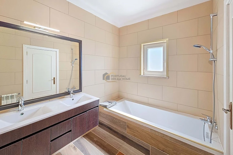 Moradia T4 para Venda em São Silvestre Foto 15