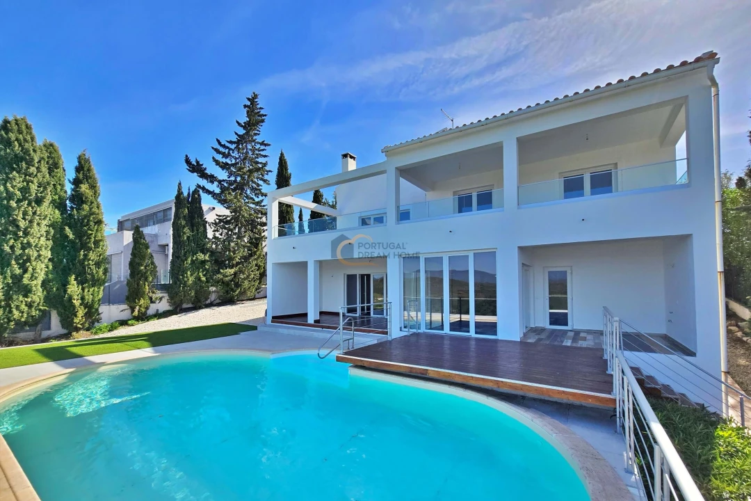 Moradia T4 para Venda em São Silvestre Foto 2