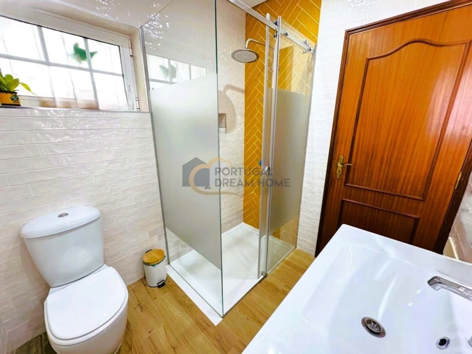 Moradia T4 para Venda em Albufeira e Olhos de Água Foto 13