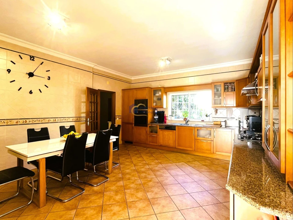 Moradia T4 para Venda em Albufeira e Olhos de Água Foto 19