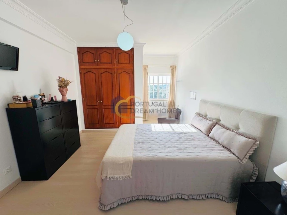 Moradia T4 para Venda em Albufeira e Olhos de Água Foto 10