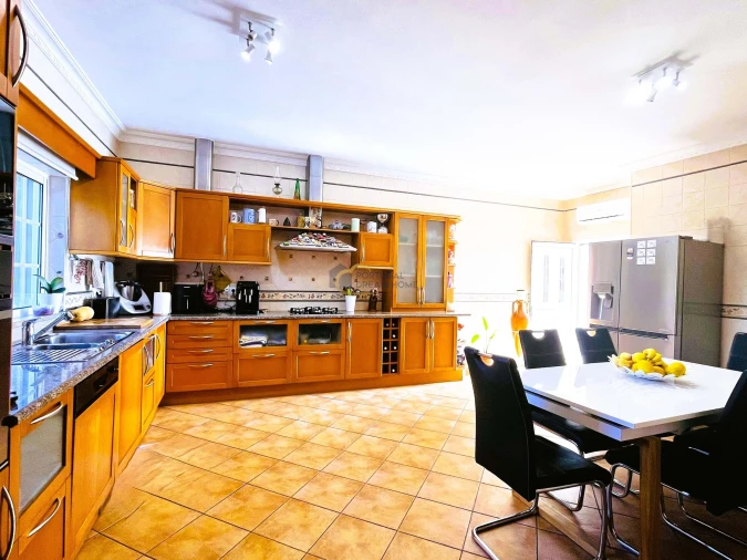 Moradia T4 para Venda em Albufeira e Olhos de Água Foto 20