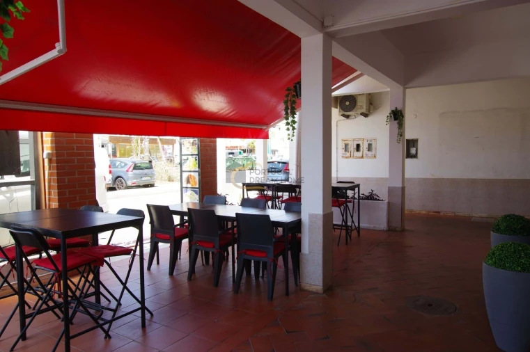 Negócio para Arrendamento em Albufeira e Olhos de Água Foto 14