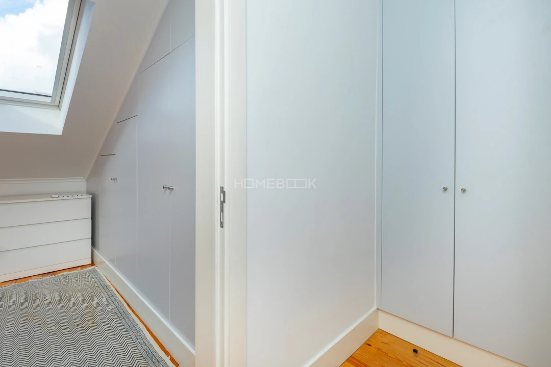 Apartamento T2 para Arrendamento em Santo António Foto 26