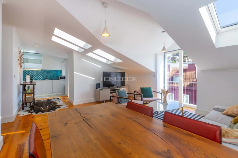 Apartamento T2 para Arrendamento em Santo António Foto 1