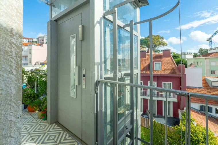 Apartamento T2 para Arrendamento em Santo António Foto 15