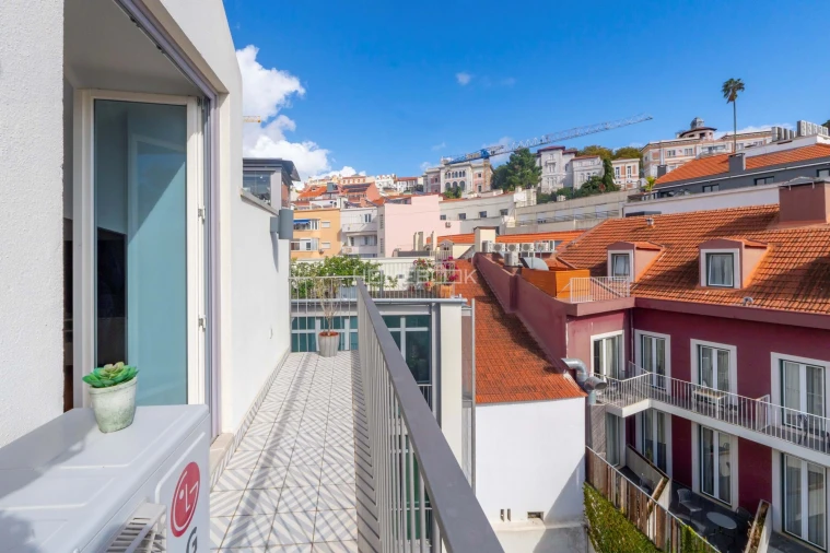 Apartamento T2 para Arrendamento em Santo António Foto 6