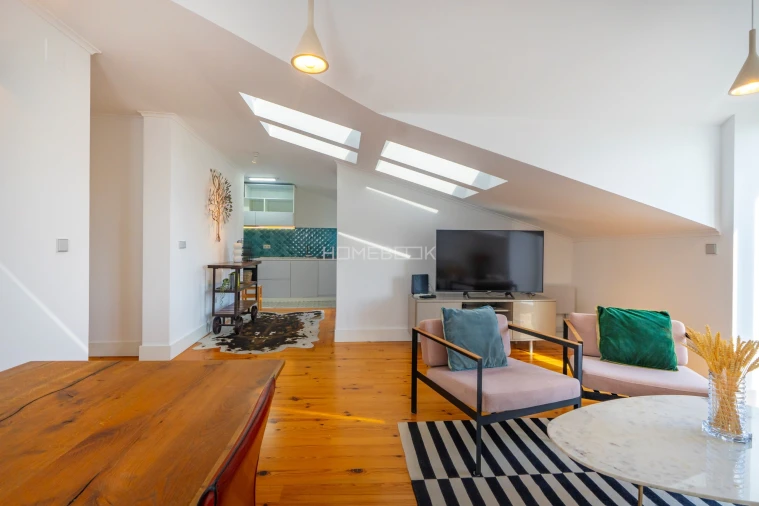 Apartamento T2 para Arrendamento em Santo António Foto 4