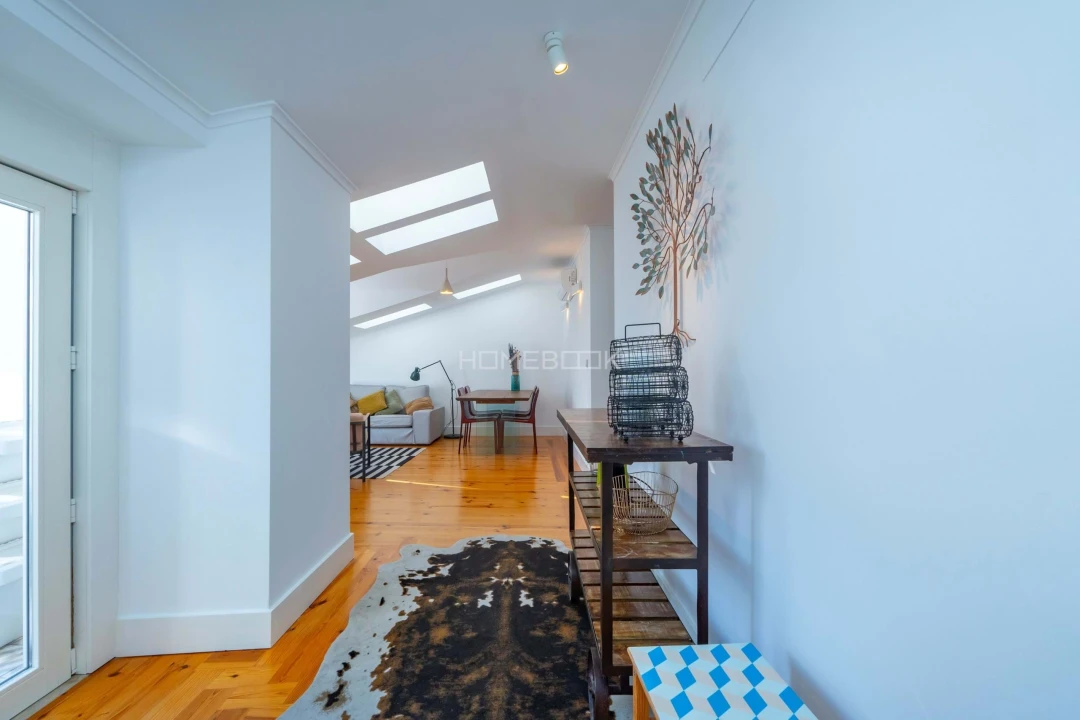 Apartamento T2 para Arrendamento em Santo António Foto 14