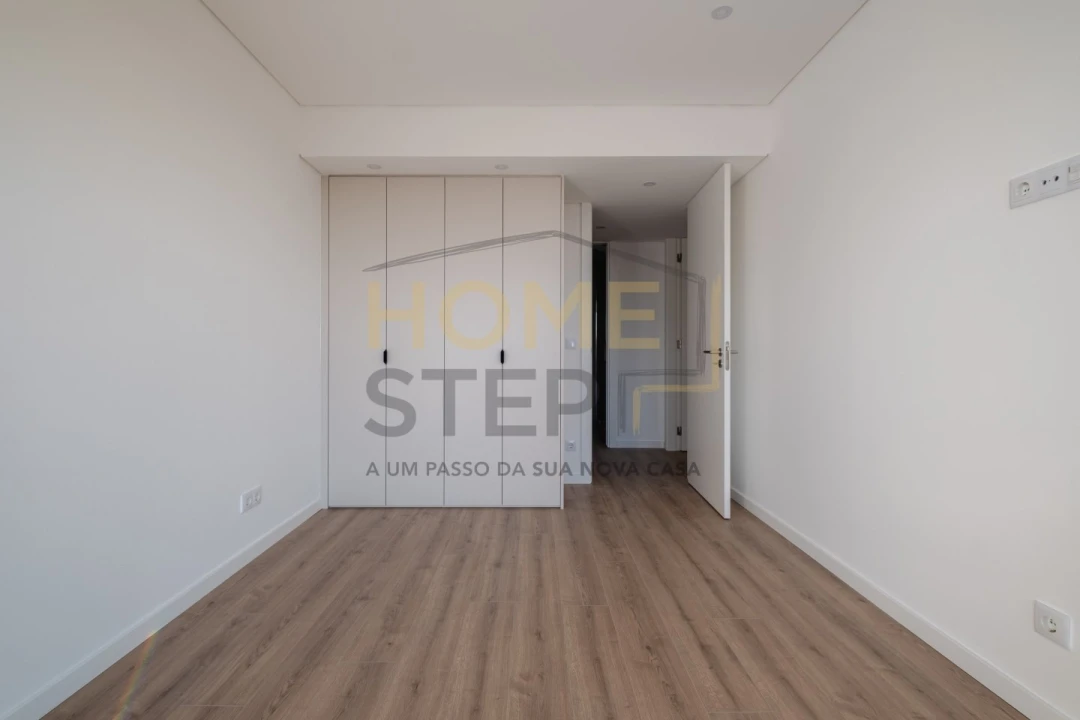Apartamento T2 para Venda em Mafamude e Vilar do Paraíso Foto 26