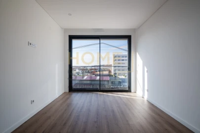 Apartamento T2 para Venda em Mafamude e Vilar do Paraíso