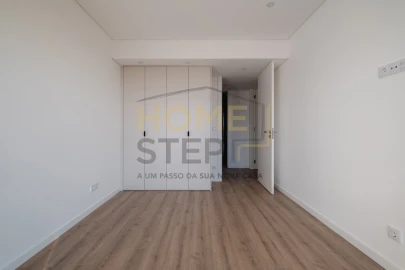 Apartamento T2 para Venda em Mafamude e Vilar do Paraíso