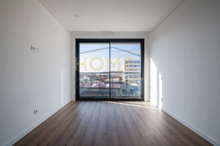 Apartamento T2 para Venda em Mafamude e Vilar do Paraíso Foto 7