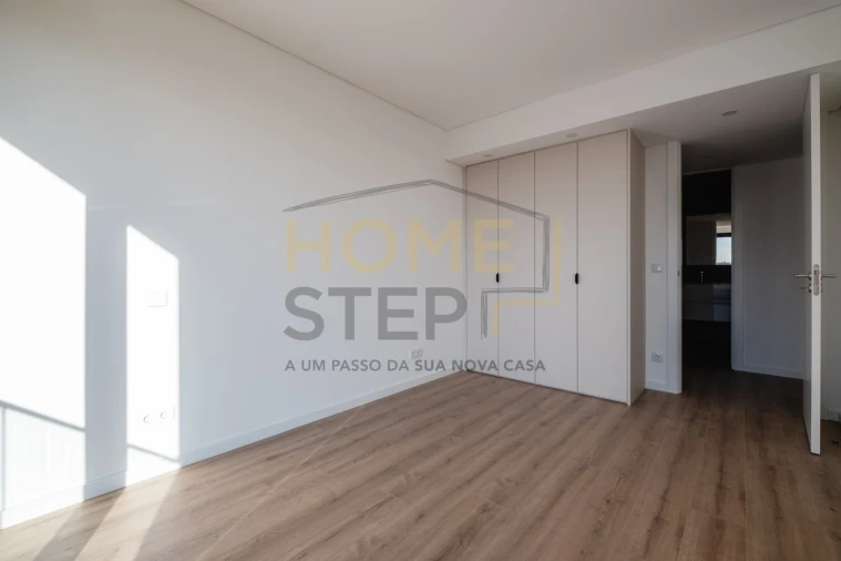 Apartamento T2 para Venda em Mafamude e Vilar do Paraíso Foto 24