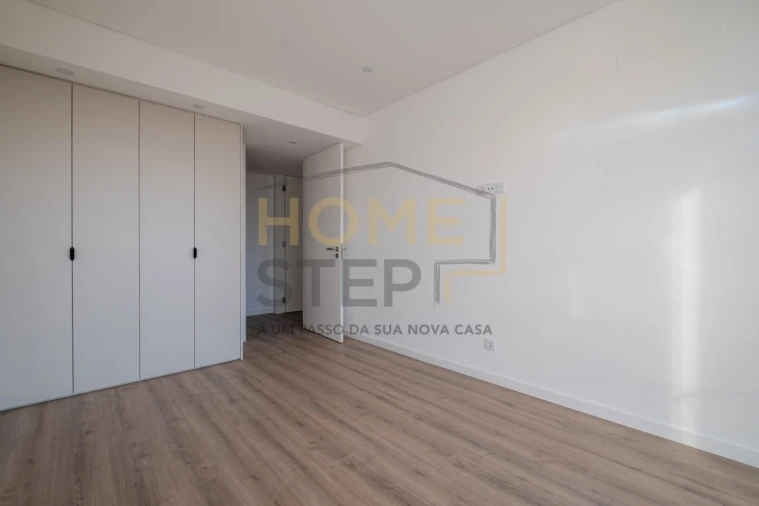 Apartamento T2 para Venda em Mafamude e Vilar do Paraíso Foto 25