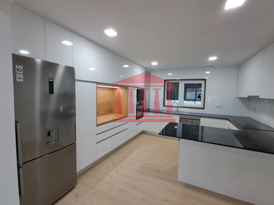 Moradia T4 para Venda em Barcelos, V.Boa, V.Frescainha Foto 3