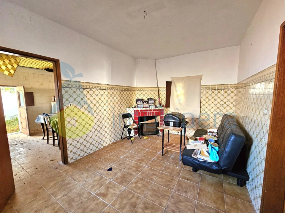 Moradia T4 para Venda em Alferce Foto 11