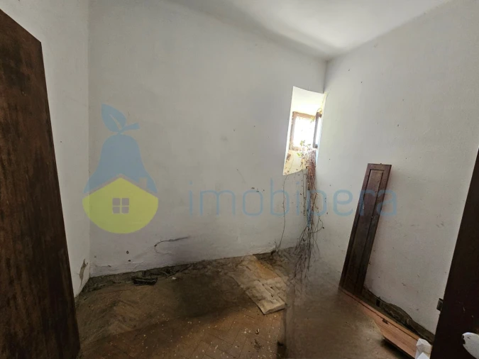 Moradia T4 para Venda em Alferce Foto 16