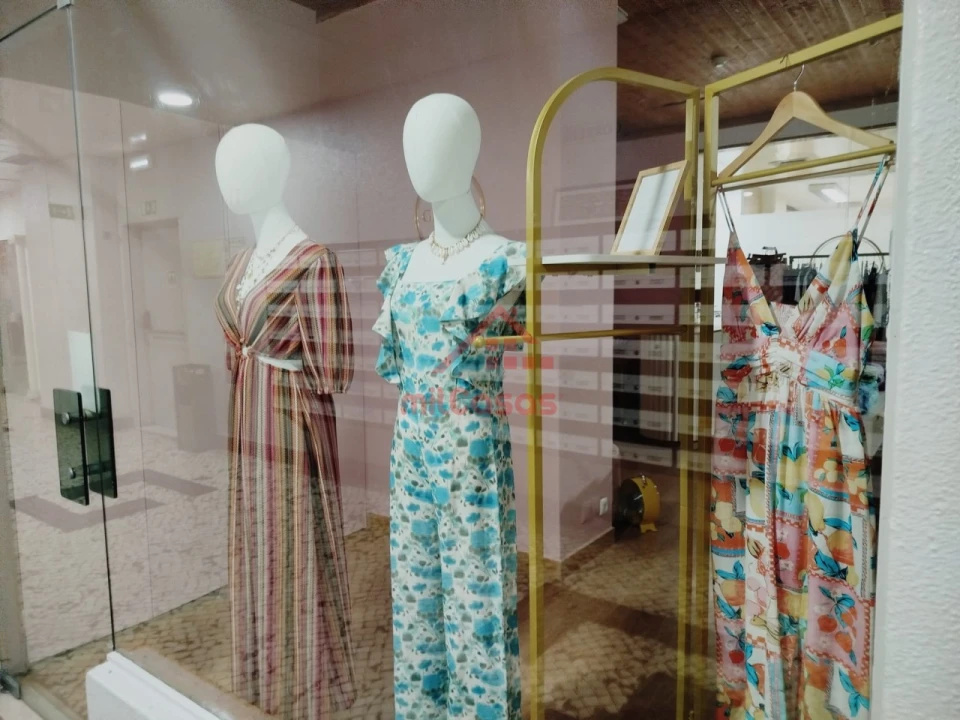 Loja para Arrendamento em Lumiar Foto 3