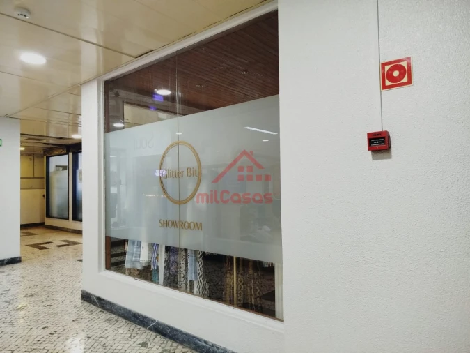 Loja para Arrendamento em Lumiar Foto 12