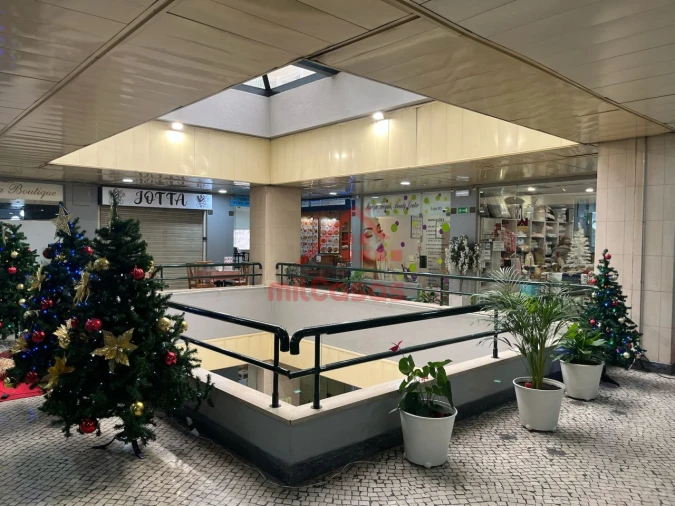 Loja para Arrendamento em Lumiar Foto 29