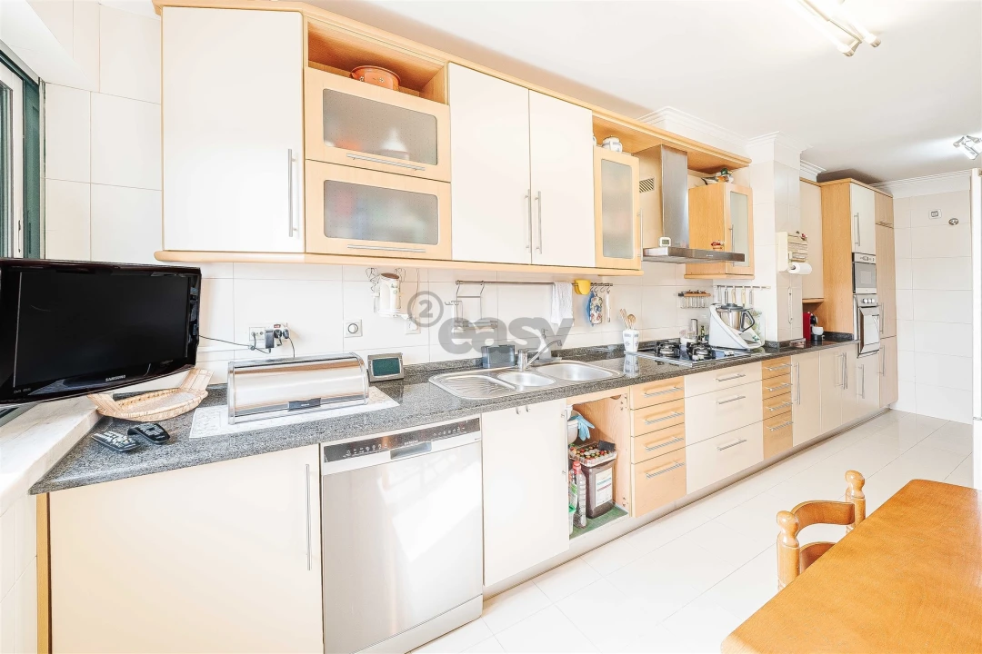 Apartamento T3 para Venda em Carnaxide e Queijas Foto 116