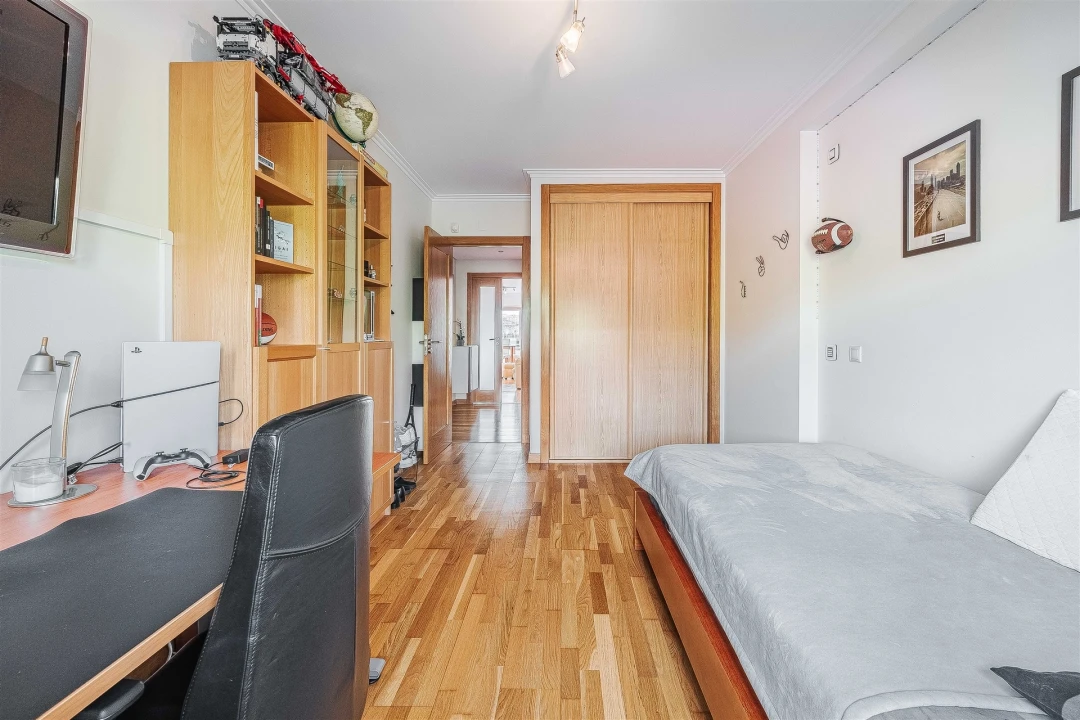 Apartamento T3 para Venda em Carnaxide e Queijas Foto 20