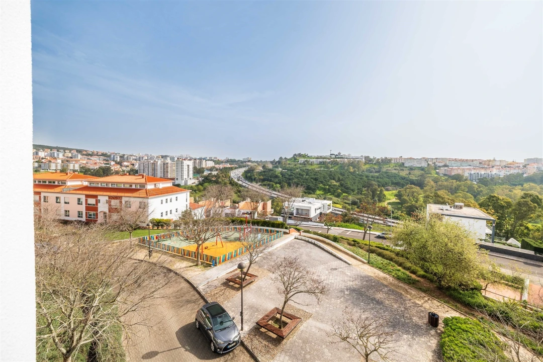 Apartamento T3 para Venda em Carnaxide e Queijas Foto 41