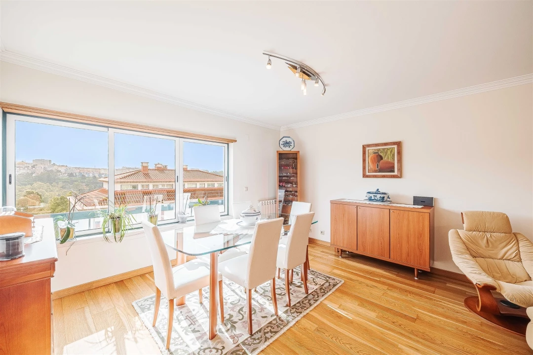 Apartamento T3 para Venda em Carnaxide e Queijas Foto 13