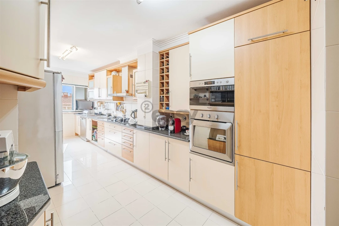 Apartamento T3 para Venda em Carnaxide e Queijas Foto 117