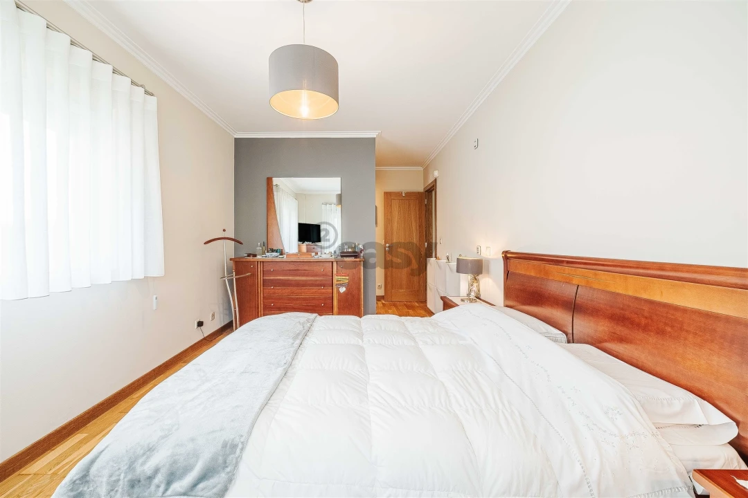 Apartamento T3 para Venda em Carnaxide e Queijas Foto 94