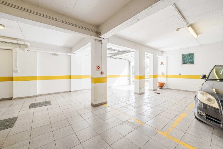 Apartamento T3 para Venda em Carnaxide e Queijas Foto 60