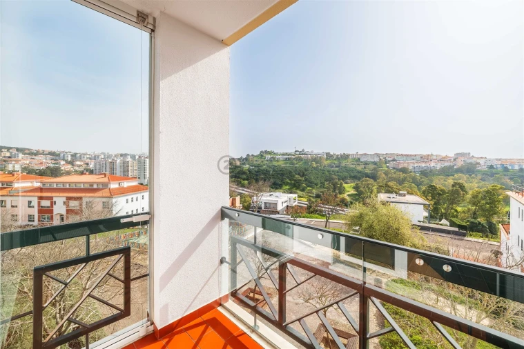 Apartamento T3 para Venda em Carnaxide e Queijas Foto 98