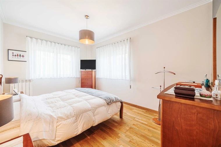 Apartamento T3 para Venda em Carnaxide e Queijas Foto 30