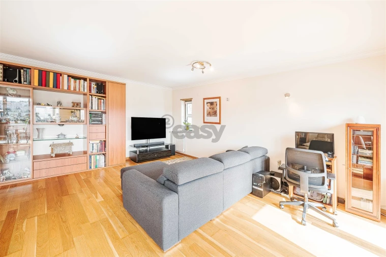 Apartamento T3 para Venda em Carnaxide e Queijas Foto 77