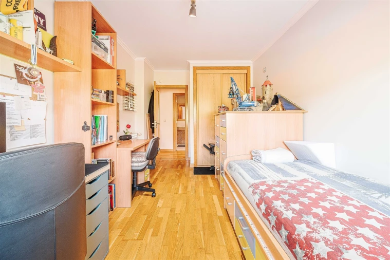 Apartamento T3 para Venda em Carnaxide e Queijas Foto 27