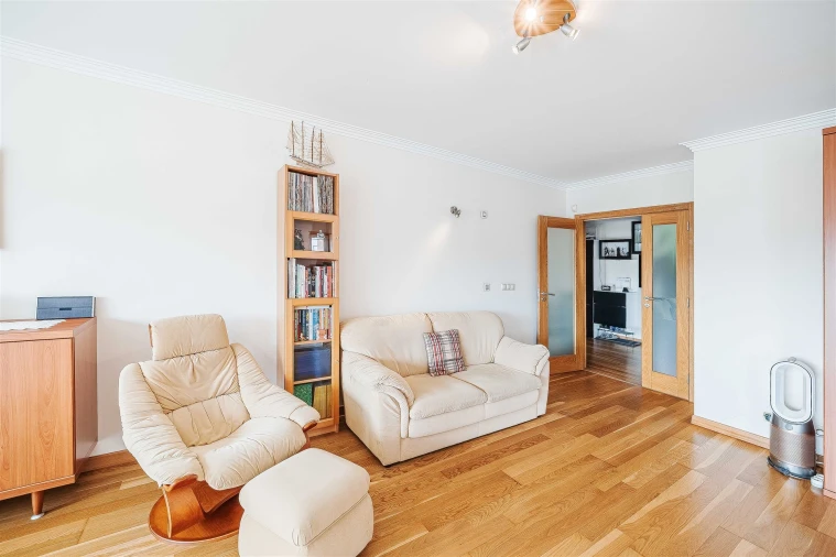 Apartamento T3 para Venda em Carnaxide e Queijas Foto 17