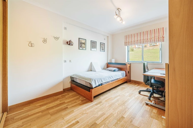 Apartamento T3 para Venda em Carnaxide e Queijas Foto 18