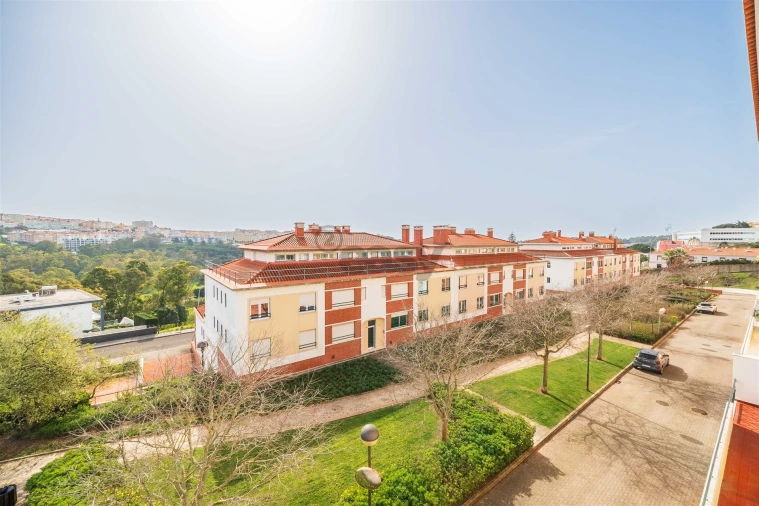 Apartamento T3 para Venda em Carnaxide e Queijas Foto 104