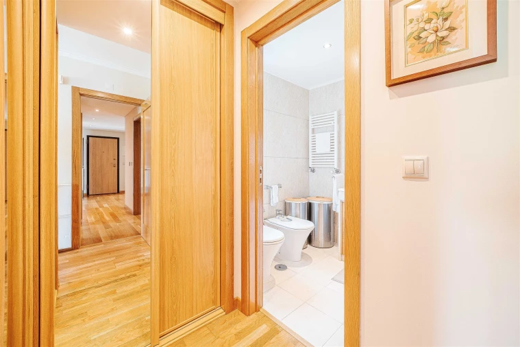 Apartamento T3 para Venda em Carnaxide e Queijas Foto 34