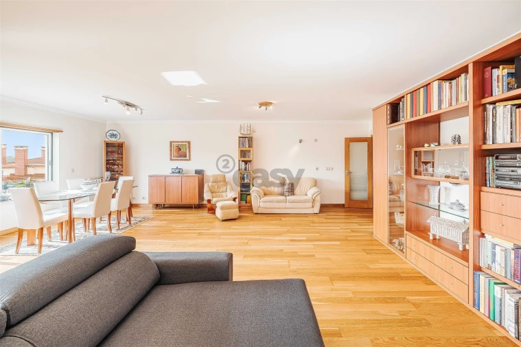 Apartamento T3 para Venda em Carnaxide e Queijas Foto 73