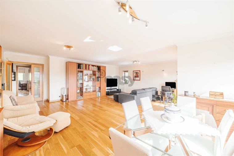 Apartamento T3 para Venda em Carnaxide e Queijas Foto 75