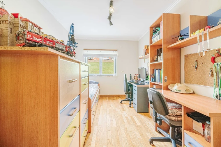 Apartamento T3 para Venda em Carnaxide e Queijas Foto 26