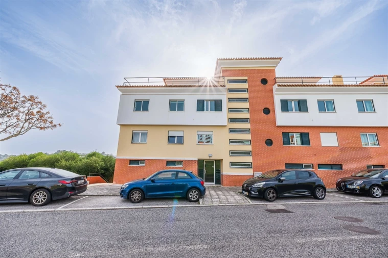 Apartamento T3 para Venda em Carnaxide e Queijas Foto 2